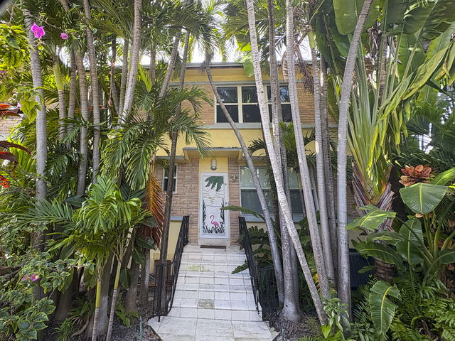 1446 Lenox Condo main photo